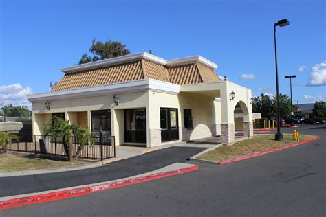 drive thru restaurants for lease